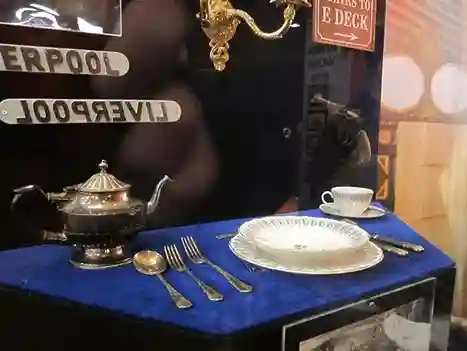 titanic detail